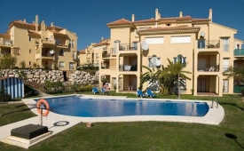 Viajes Atalayas de Riviera Apartamentos + Entradas General Selwo Aventura Estepona