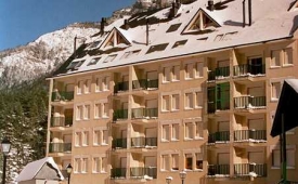 Viajes Apartamentos Baratos Canfranc + Forfait  Astún