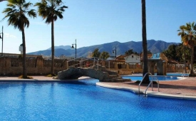 Viajes Marconfort Beach Club + Entradas General Selwo Marina Delfinarium Benalmádena