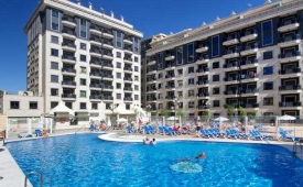 Viajes Apartamentos Nuria Sol + Entradas General Selwo Marina Delfinarium Benalmádena