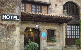 Viajes Hotel Museo Santillana + Entradas 1 día Parque de Cabárceno