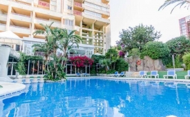 Viajes Aparthotel El Faro + Entradas Terra Natura Benidorm