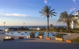 Viajes Vik Gran Hotel Costa del Sol + Entradas General Selwo Aventura Estepona