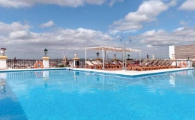 Viajes Tryp Sevilla Macarena Hotel + Entradas Isla Mágica 1 día