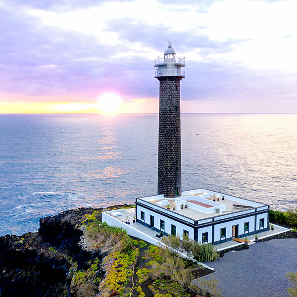 1 noche en habitación Atlantic Suite con desayuno en Faro Punta Cumplida