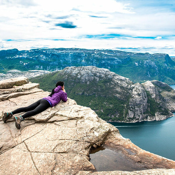 Aventura en Noruega: 2 noches con desayuno y escapada a Stavanger y Preikestolen