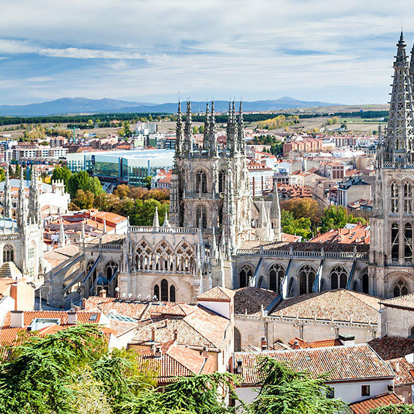 Magia en Burgos: 2 noches con desayuno y cena en Hotel Rey Arturo