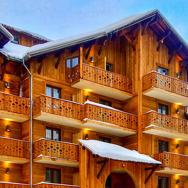 Escapada a los Alpes franceses: 1 noche con cena y sauna en el Hôtel Snow Chill 4*