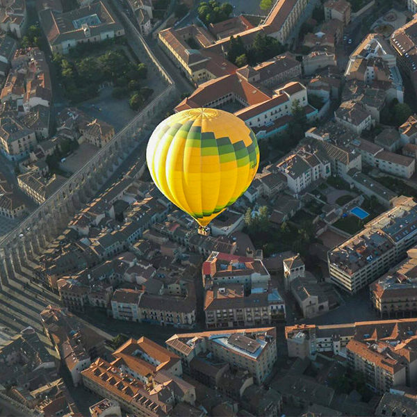 1 vuelo en globo aerostático de 1 hora por Segovia para 2 personas