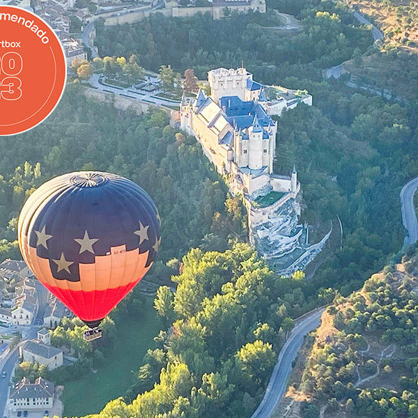 1 paseo en globo por Segovia con brindis y menú típico