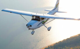 Vuelo de iniciación en avioneta por el cielo de Cádiz para 2 personas