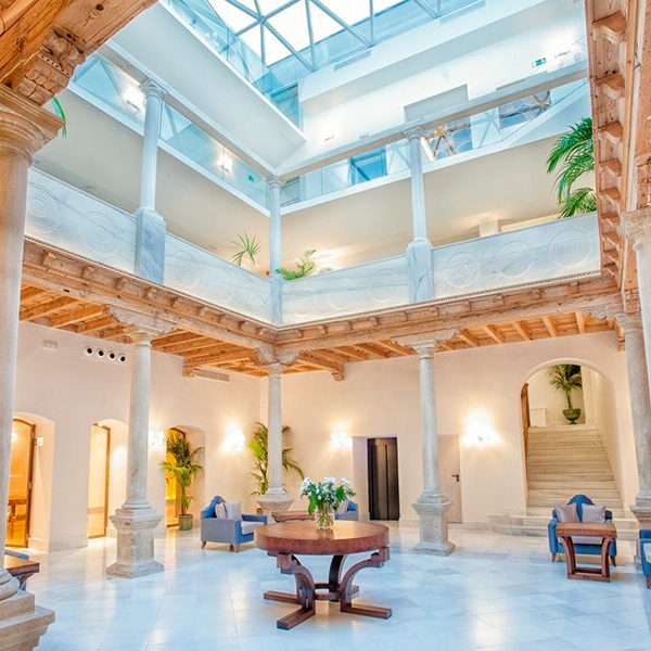 Escapada romántica: 2 noches en el Palacio de Úbeda 5* GL para 2 personas