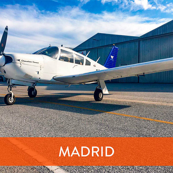 Piloto por un día en Madrid: curso de avioneta para 1 persona