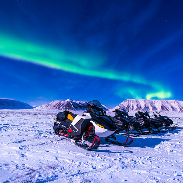 Laponia sueca en invierno: Auroras boreales y safari en moto de nieve