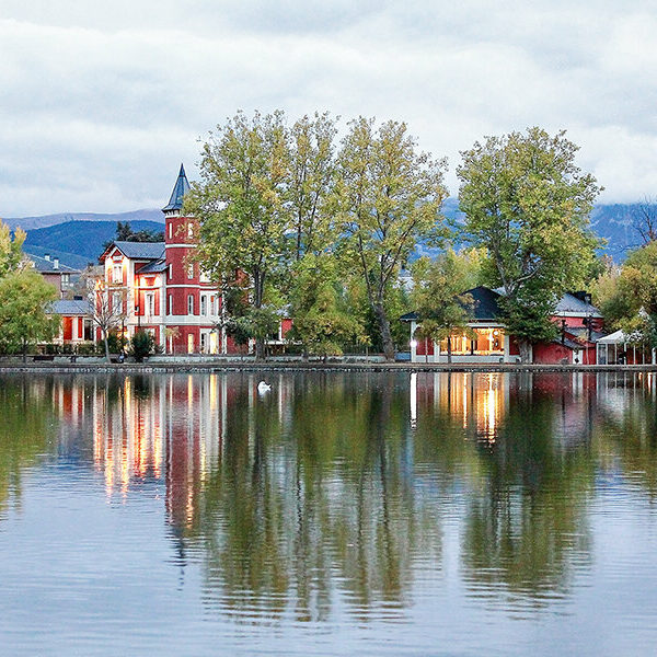 Escapada a Puigcerdà: 2 noches y desayuno en Villa Paulita Hotel 4* para 2 personas