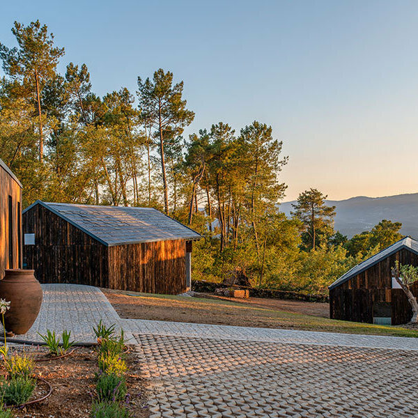 O Rincón Dos Sentidos: 2 noches en eco cabaña con desayuno y vino para 2 personas