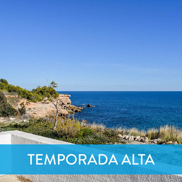 A pies del mar: 2 noches con desayuno en Calafat Holidays para 2 personas