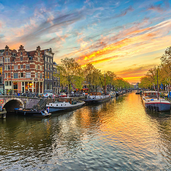 Escapada a Ámsterdam: 2 noches en el hotel Die Port van Cleve 4*