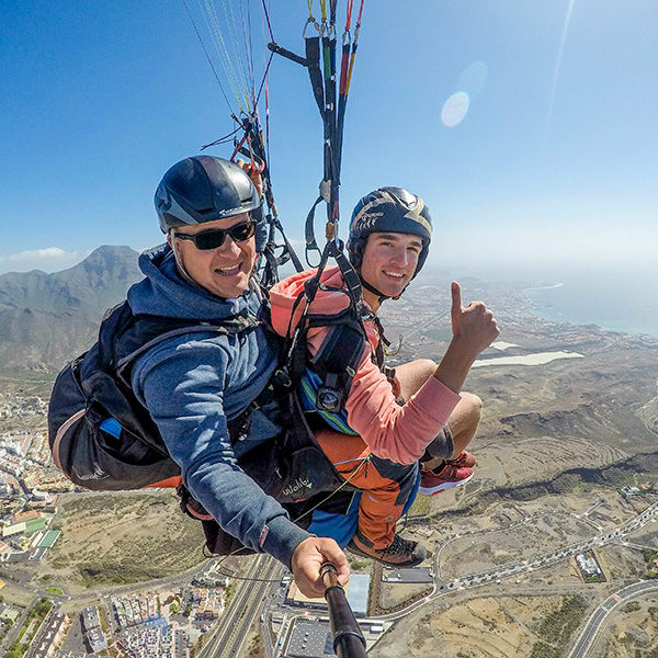 1 vuelo en parapente en Tenerife de 1000 m de altura de 25 min para 2