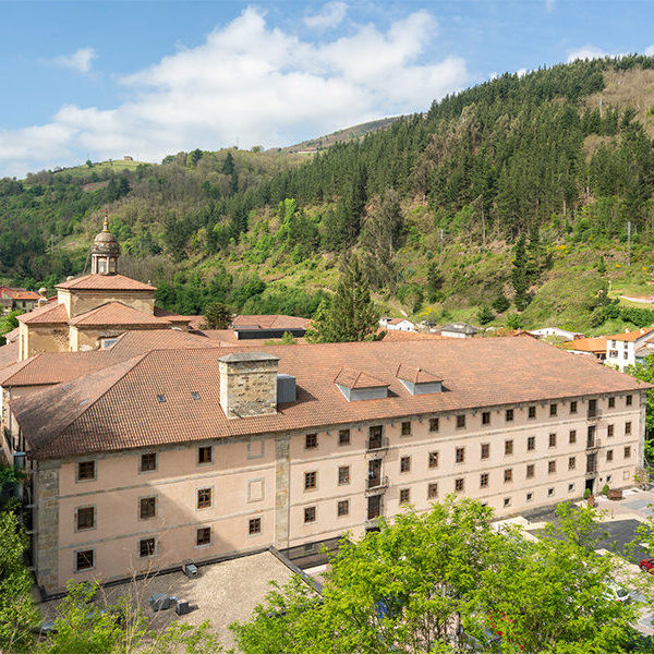 Escapada a los Picos de Europa: 2 noches en el Parador de Corias para 2 personas