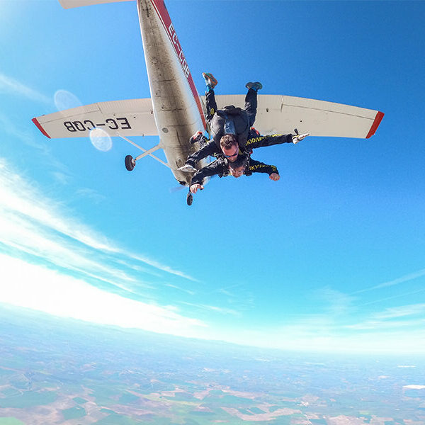 Salto en paracaídas de 3000 metros en Córdoba